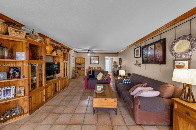 3050 NE 48th Ct 405, Lighthouse Point, FL 33064