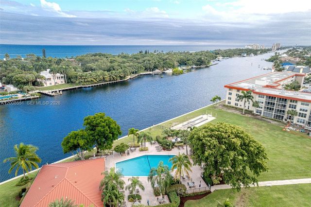 3050 NE 48th Ct 405, Lighthouse Point, FL 33064