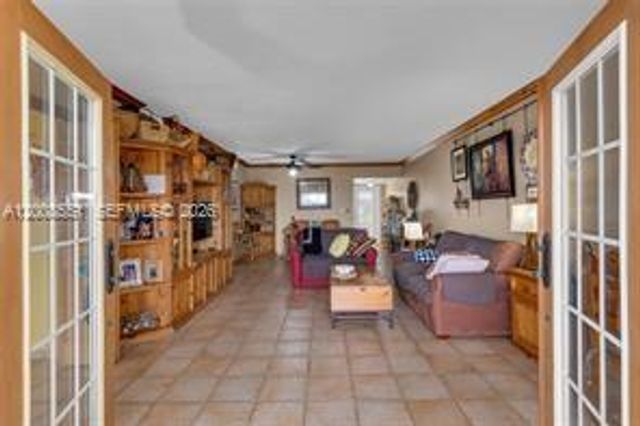 3050 NE 48th Ct 405, Lighthouse Point, FL 33064