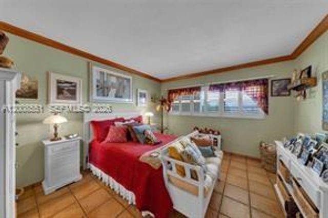 3050 NE 48th Ct 405, Lighthouse Point, FL 33064