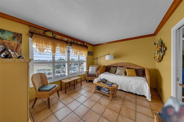 3050 NE 48th Ct 405, Lighthouse Point, FL 33064