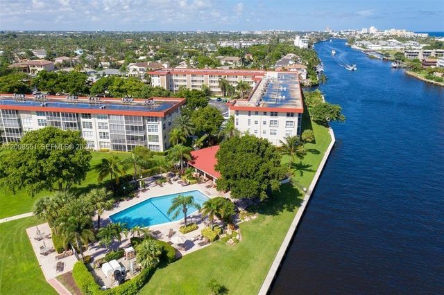 3050 NE 48th Ct 405, Lighthouse Point, FL 33064