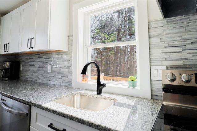 1049 Pleasant St, Canton, MA 02021