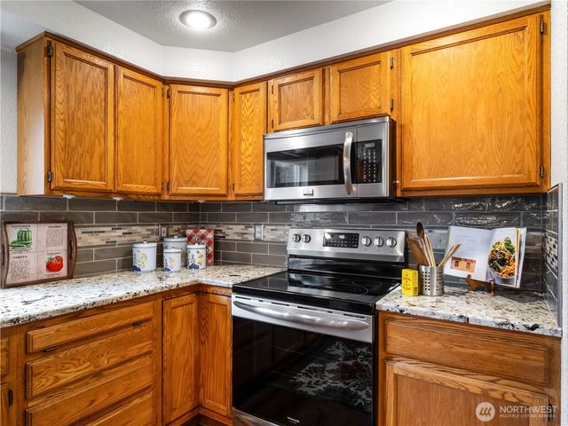 5928 SE Beltway Loop, Lacey, WA 98513