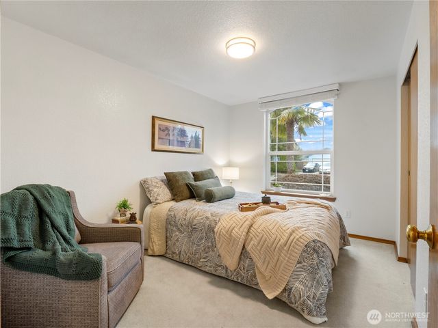 5928 SE Beltway Loop, Lacey, WA 98513