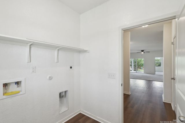 881 bunton reserve, Kyle, TX 78640