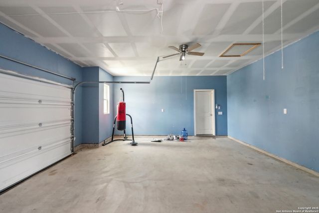 881 bunton reserve, Kyle, TX 78640