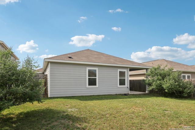 881 bunton reserve, Kyle, TX 78640