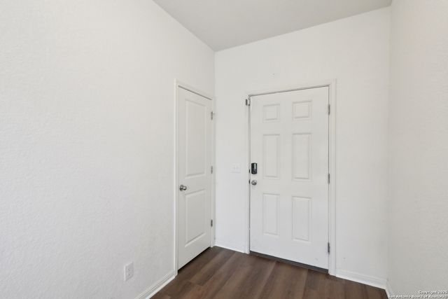 881 bunton reserve, Kyle, TX 78640
