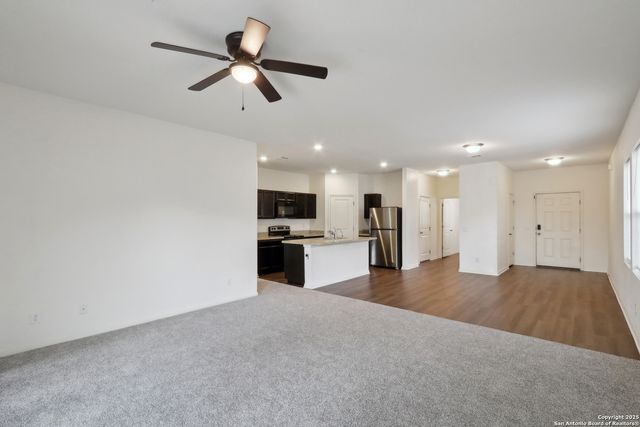 881 bunton reserve, Kyle, TX 78640