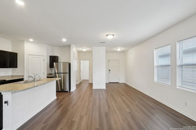 881 bunton reserve, Kyle, TX 78640