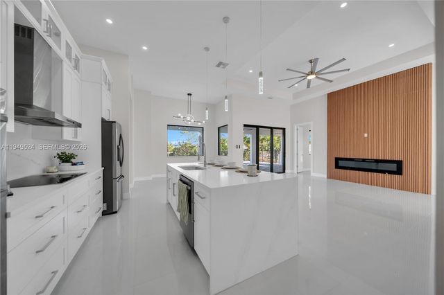 2219 SURFSIDE BLVD, Cape Coral, FL 33991