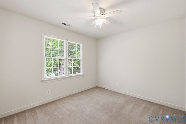 9378 Windsor Shade Dr, Mechanicsville, VA 23116