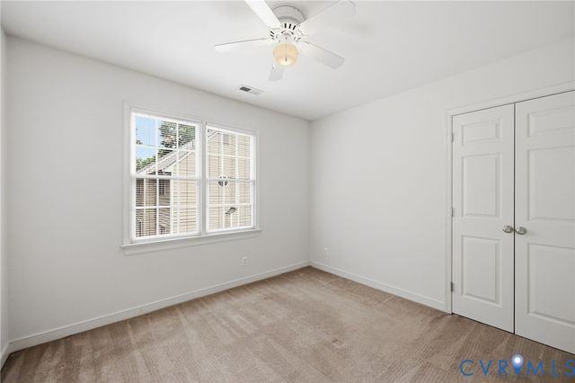 9378 Windsor Shade Dr, Mechanicsville, VA 23116
