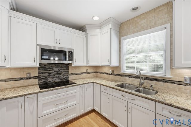 9378 Windsor Shade Dr, Mechanicsville, VA 23116