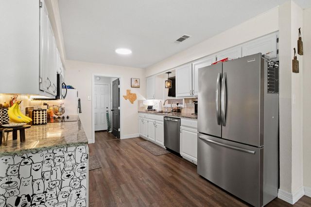 1705 W Belden Street, Sherman, TX 75092