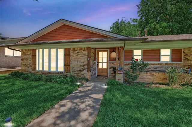 1705 W Belden Street, Sherman, TX 75092
