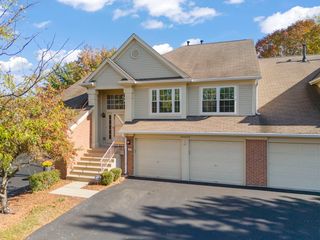 30W023 Cedar Court 023, Warrenville, IL 60555