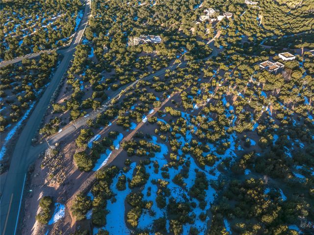 1 Camino Bonito, Santa Fe, NM 87501