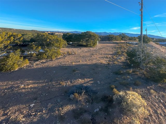 1 Camino Bonito, Santa Fe, NM 87501
