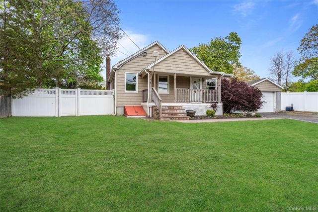 81 Steuben Boulevard, Nesconset, NY 11767