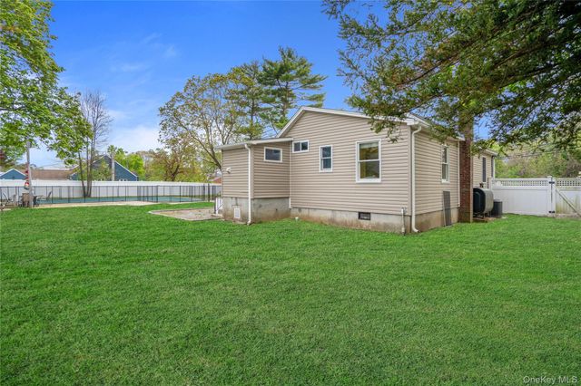 81 Steuben Boulevard, Nesconset, NY 11767