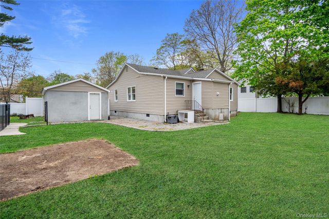 81 Steuben Boulevard, Nesconset, NY 11767