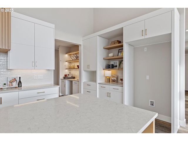 780 MONICA Ct, Cannon Beach, OR 97110