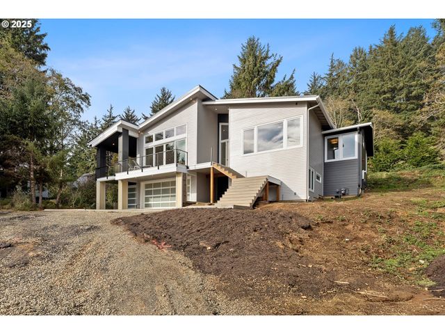 780 MONICA Ct, Cannon Beach, OR 97110