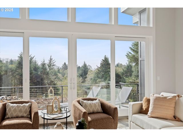 780 MONICA Ct, Cannon Beach, OR 97110