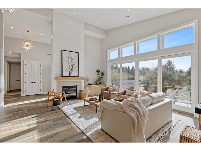 780 MONICA Ct, Cannon Beach, OR 97110