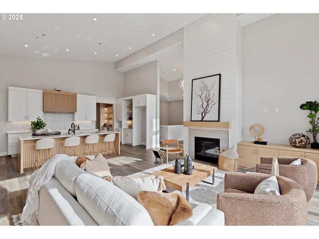 780 MONICA Ct, Cannon Beach, OR 97110