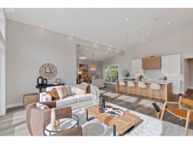 780 MONICA Ct, Cannon Beach, OR 97110