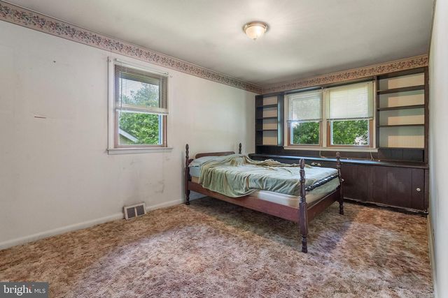 225 CAMBRIDGE RD, Cherry Hill, NJ 08034