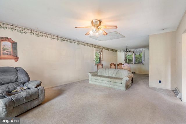 225 CAMBRIDGE RD, Cherry Hill, NJ 08034
