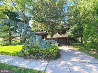 225 CAMBRIDGE RD, Cherry Hill, NJ 08034
