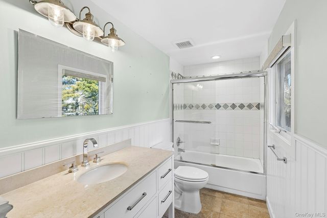 39 Tanners Neck Lane, Westhampton, NY 11977