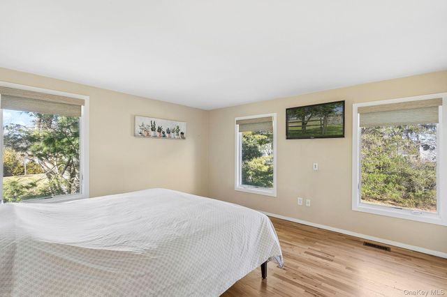 39 Tanners Neck Lane, Westhampton, NY 11977