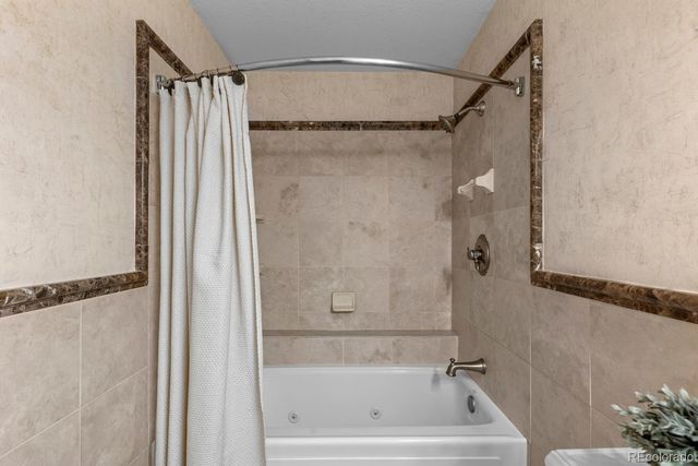 8027 S Dover Street, Littleton, CO 80128