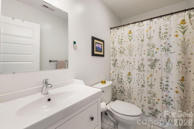 17 Ora Street, Asheville, NC 28801