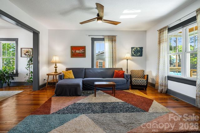 17 Ora Street, Asheville, NC 28801