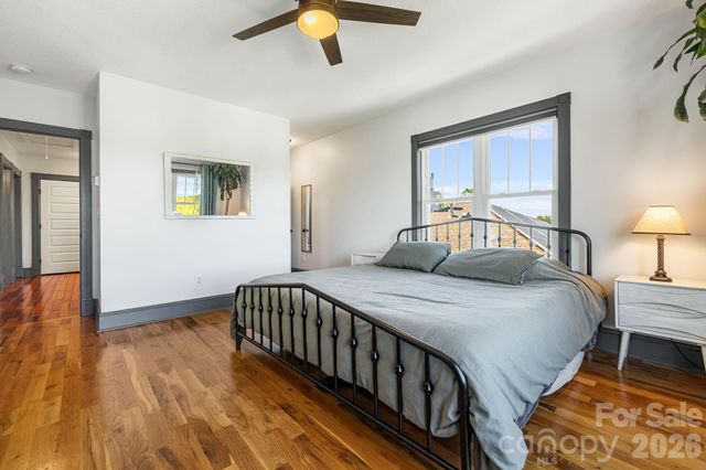 17 Ora Street, Asheville, NC 28801