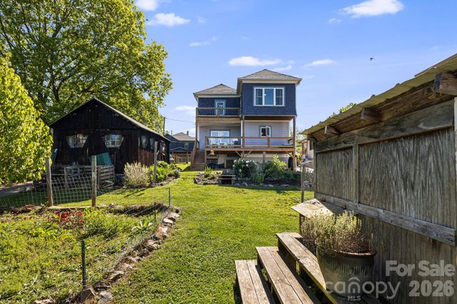 17 Ora Street, Asheville, NC 28801