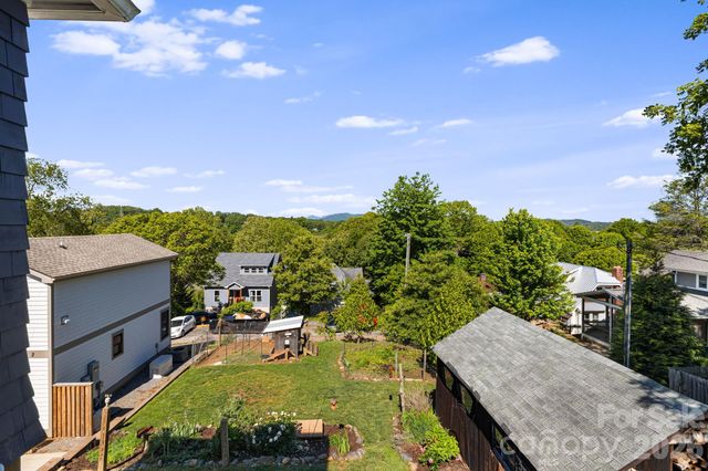 17 Ora Street, Asheville, NC 28801