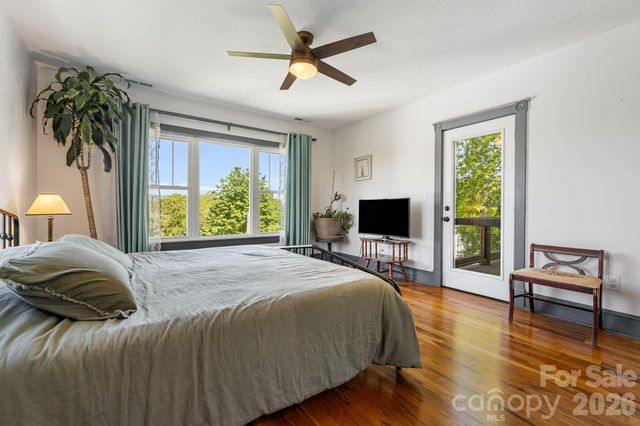 17 Ora Street, Asheville, NC 28801