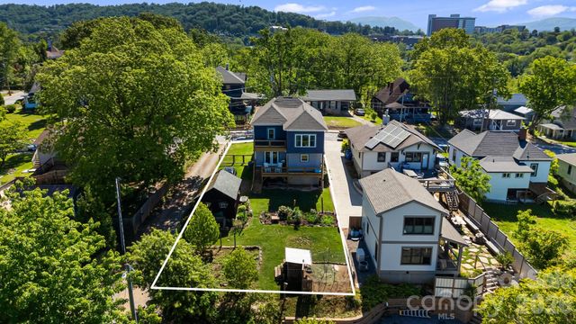 17 Ora Street, Asheville, NC 28801