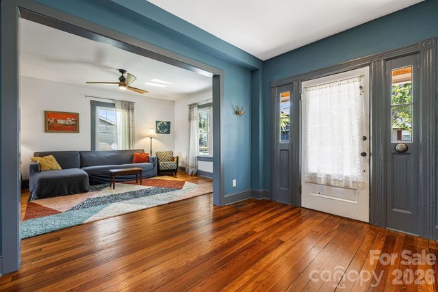 17 Ora Street, Asheville, NC 28801