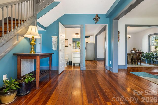 17 Ora Street, Asheville, NC 28801
