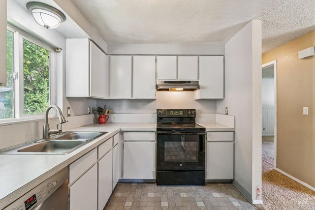 6565 S Southdale Ave, Boise, ID 83709