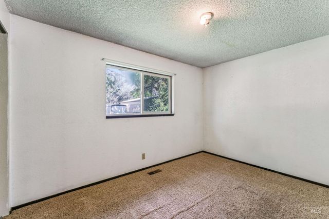 6565 S Southdale Ave, Boise, ID 83709